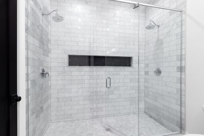 Spa-Style Shower Enclosure